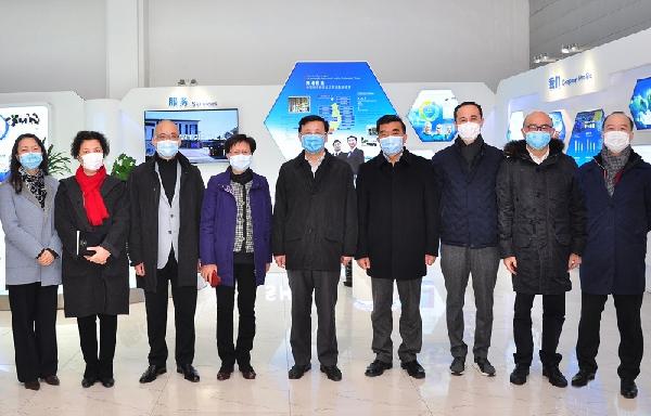 上海市委常委、常务副市长陈寅调研市抗疫医疗物资保障基地
