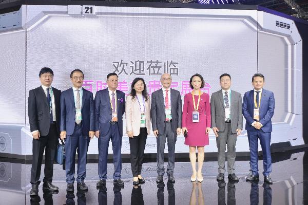 进博会ing | 赢彩吧859cc控股与百时美施贵宝、杜邦、美迪科举行签约仪式